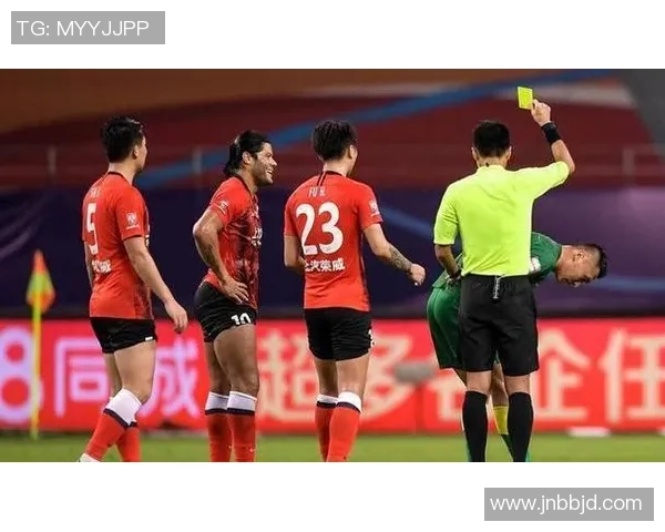 南京篮球队实力引发热议球迷对球队表现的看法与争论