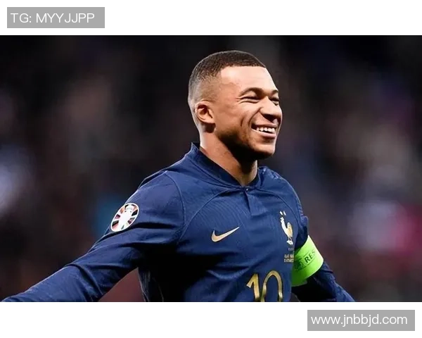 双栖足球明星盘点他们在足球与其他领域的精彩表现与成就