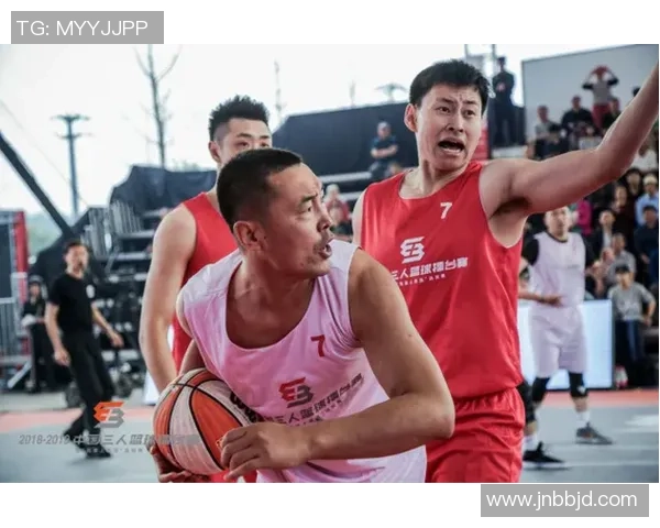 武汉篮球队在邀请赛中以60分稳居积分榜首位展现强劲实力