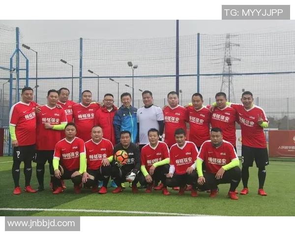 韩国足球明星朴智星的辉煌历程与对足球的热爱 韩国足球明星朴智星的辉煌历程与对足球的热爱